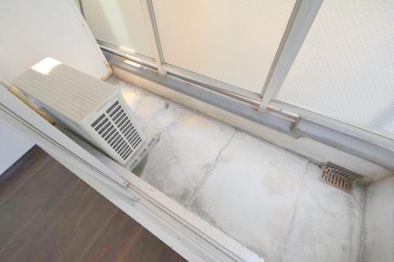 バルコニー　風通しの良いバルコニー。洗濯物もよく乾きそうです。