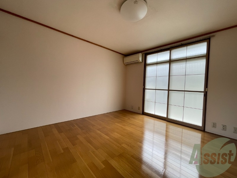 その他部屋・スペース　こちらの角度からも、日当たりが良いのが見て取れます。