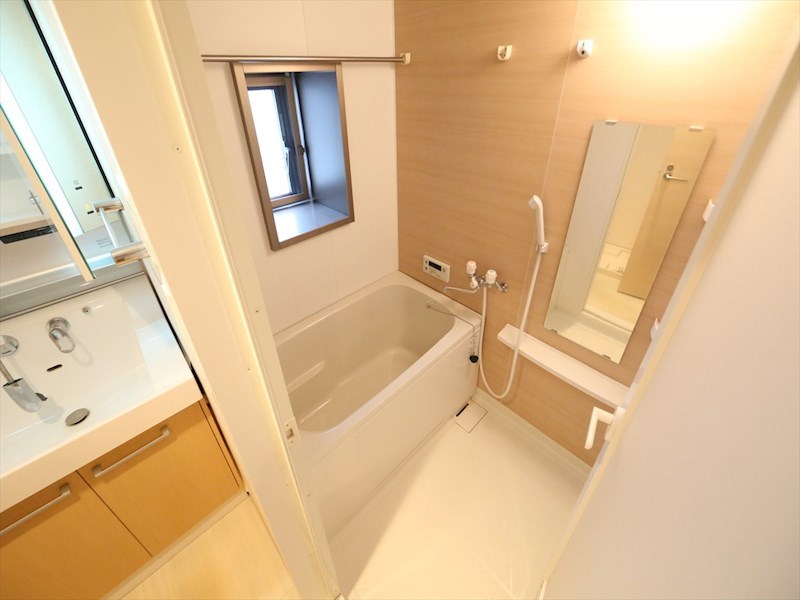 バス・シャワールーム　バスルーム　浴室暖房乾燥機付き