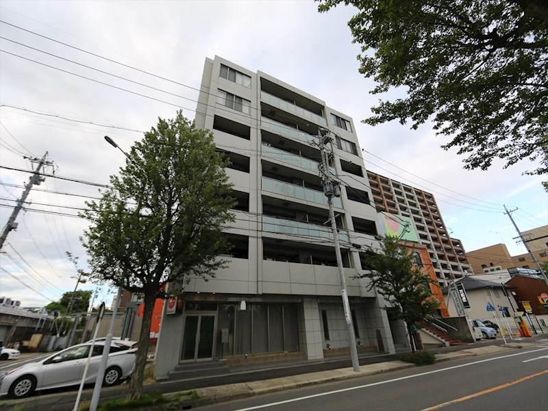 建物外観　外観　オートロック　宅配ＢＯＸ　防犯カメラ