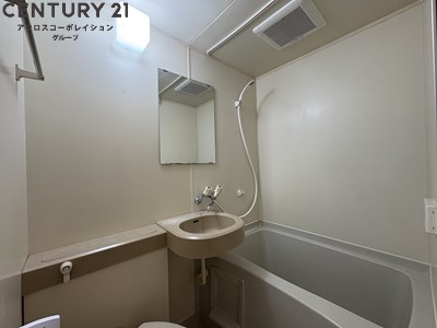 バス・シャワールーム　シンプルで機能的なユニットバス！