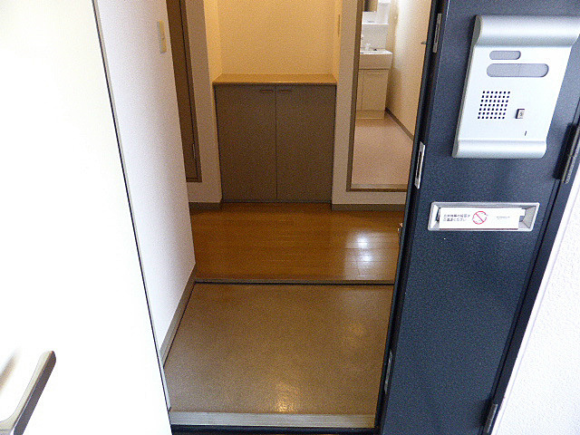 玄関　他号室写真です