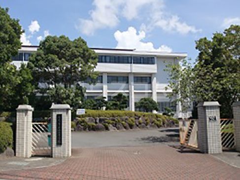 中学校　三島市立山田中学校（中学校）まで1438m
