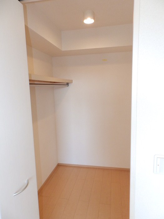 収納　ウォークインクローゼット