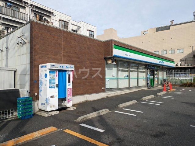 コンビニ　ファミリーマート板橋区徳丸二丁目店（コンビニ）まで393m