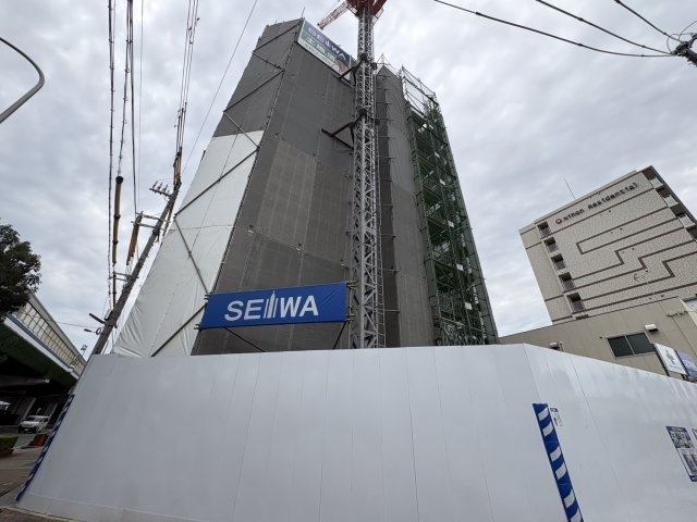 建物外観　建設中