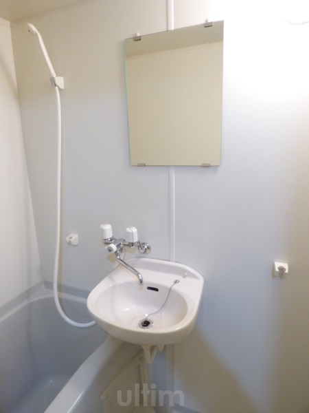 洗面設備　※別のお部屋の写真です