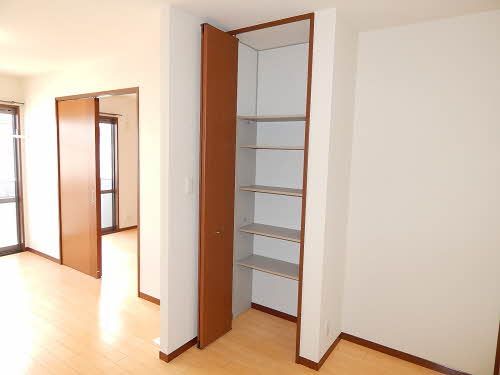 収納　リビング収納