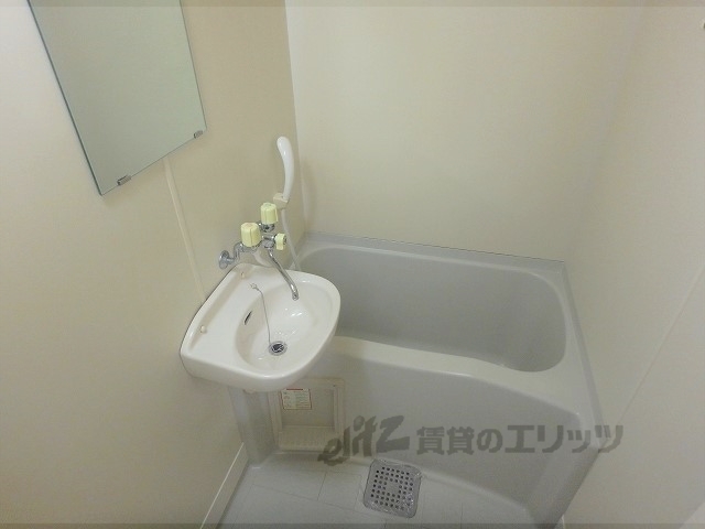 バス・シャワールーム　バス