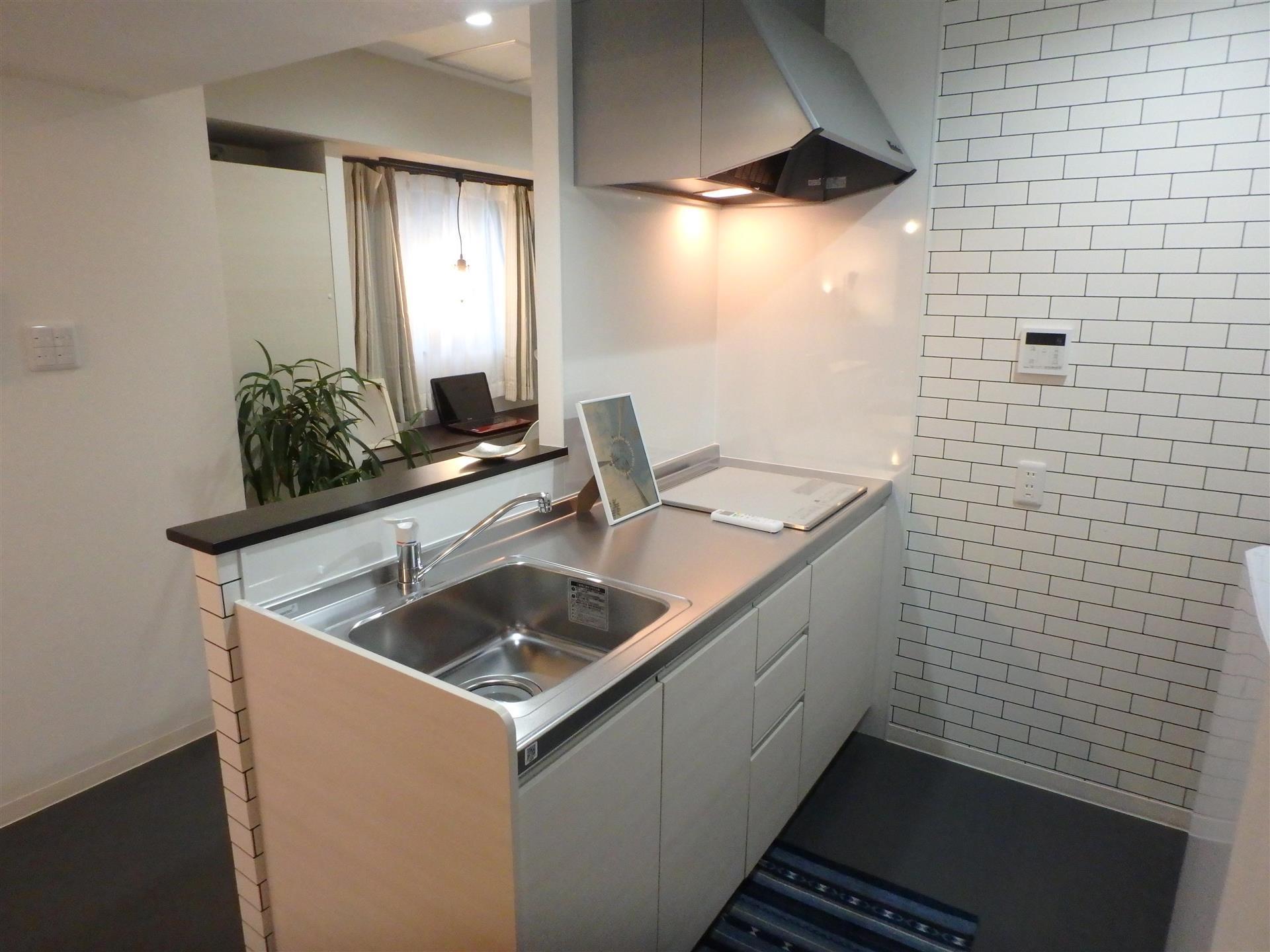 キッチン　実際に家具を設置したモデルルームです