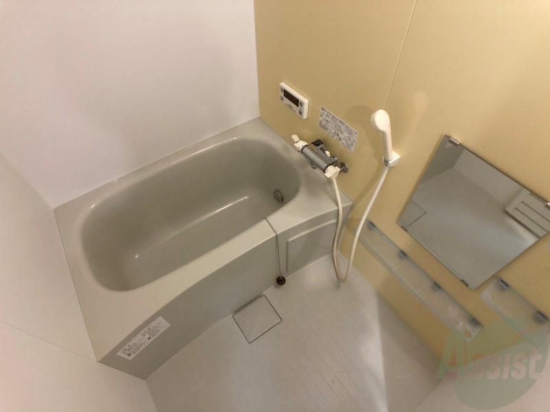 バス・シャワールーム　お風呂です。ゆっくりお風呂につかるのも体に良いですね～