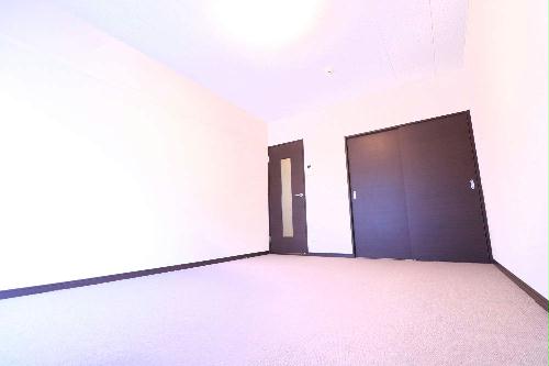 その他部屋・スペース　1Ｆはフローリング　2Ｆ以上はじゅうたんになります。同タイプ