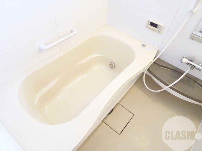 バス・シャワールーム　浴室乾燥機＆追焚機能付き広々バスルーム♪