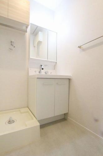 その他　洗髪洗面台＋洗濯機置き場