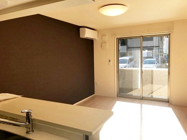 居室・リビング　開放感のあるゆったりとしたお部屋です♪