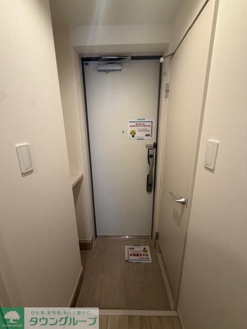 玄関　キッチン