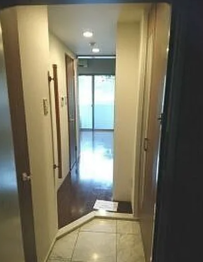 玄関　弊社は都内全域の物件をご紹介可能です！
