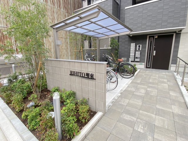 エントランス　ゆとりのあるエントランスです