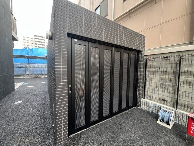 エントランス　建築中（エントランス）