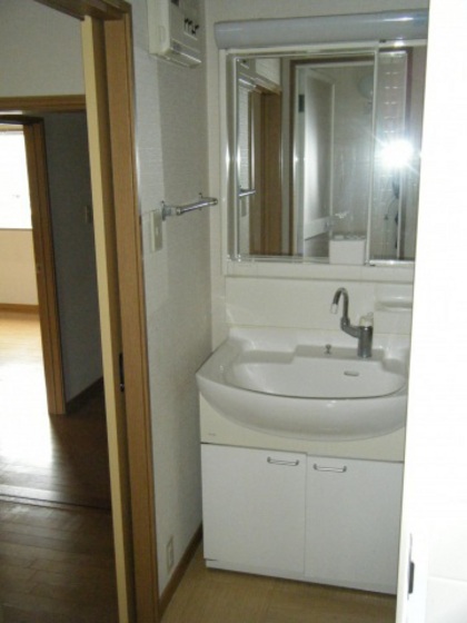 洗面設備　※別部屋の写真です