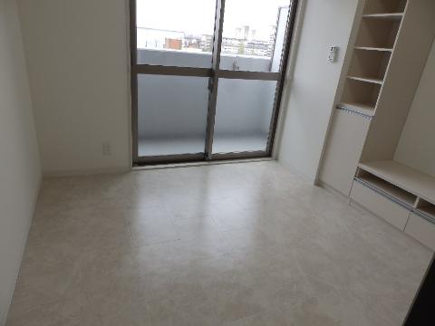 居室・リビング　室内