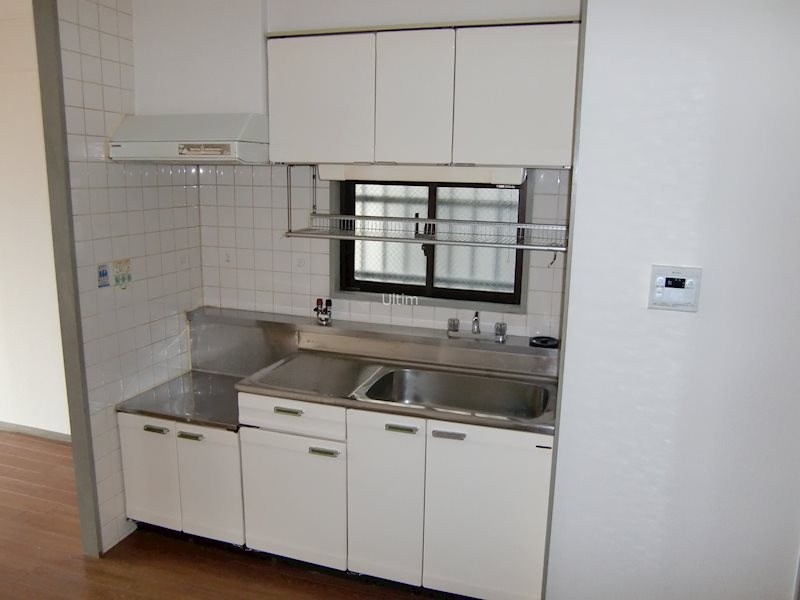 キッチン　別部屋のお写真です。ご参考までに！