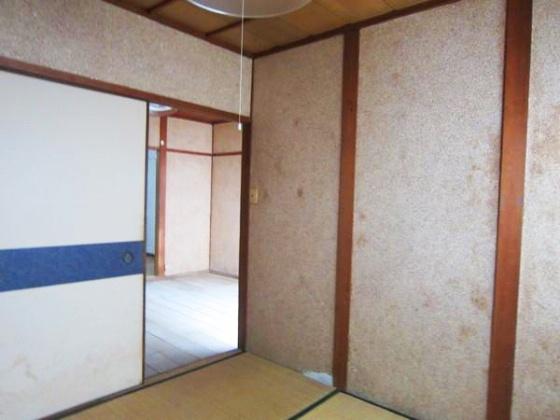魚住住宅の内装写真