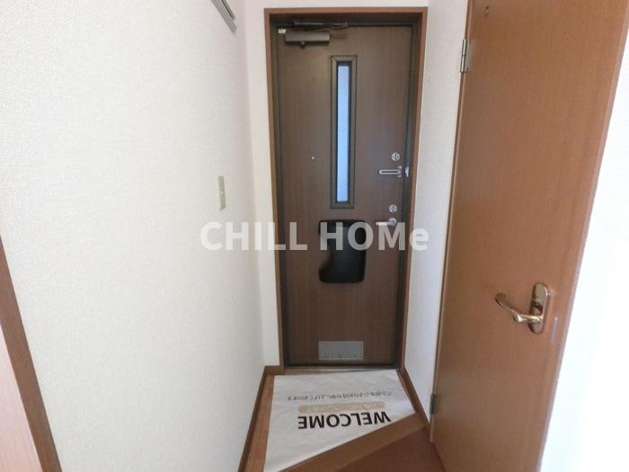 玄関　当社、チルホームのHPもご覧ください(^^)/物件情報多数♪