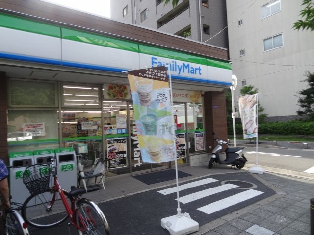 コンビニ　ファミリーマート福島駅北店（コンビニ）まで214m