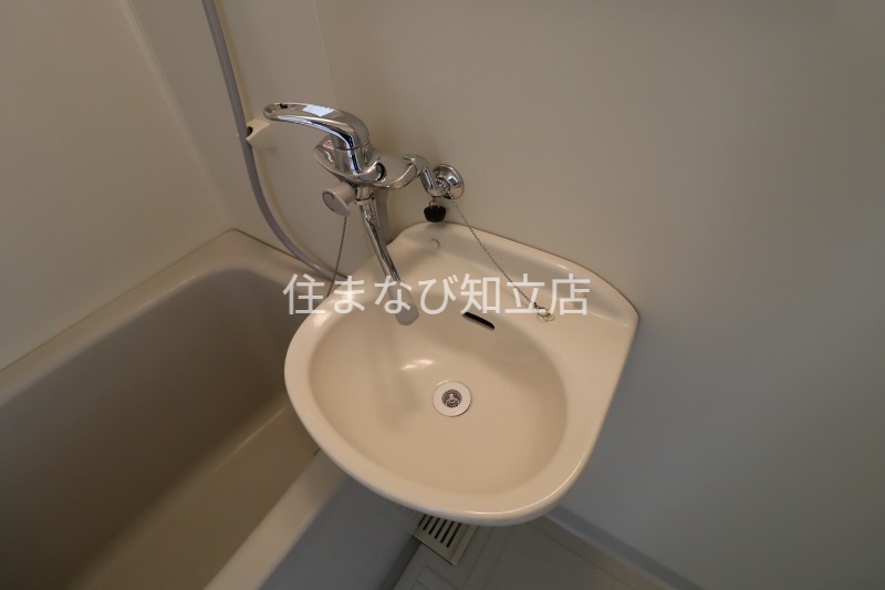 洗面設備　同型別部屋写真