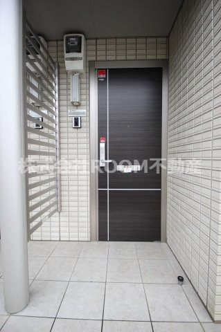 玄関　収納もある玄関です