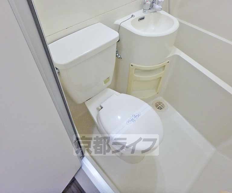 トイレ　機能的なユニットタイプです