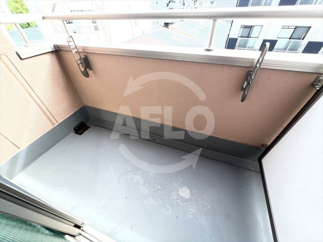 バルコニー　クイーンライフ玉津　バルコニー