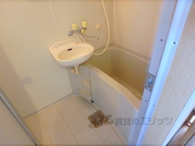 バス・シャワールーム　バス