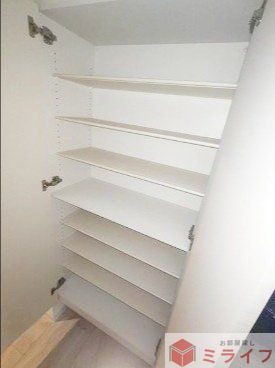 玄関　同メーカー写真（イメージ）