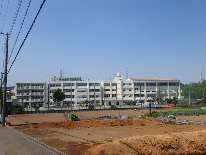 小学校　横浜市立折本小学校（小学校）まで1110m