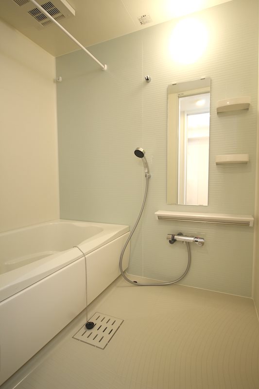 バス・シャワールーム　写真は同施工会社の類似物件のものです。