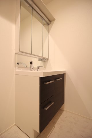 洗面設備　★独立洗面台付き