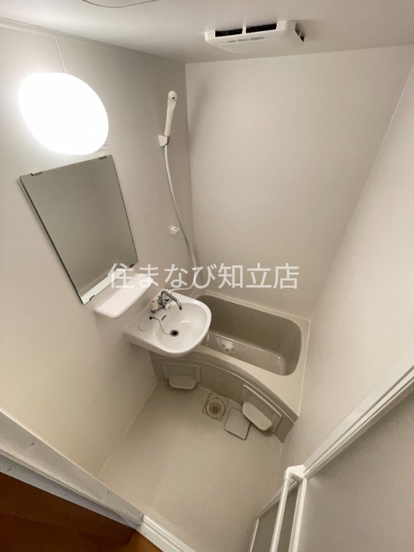 洗面設備　同型別部屋写真