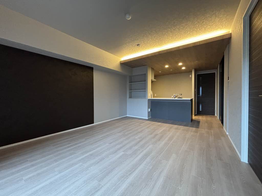 居室・リビング　対面キッチン採用のリビングスペースです。