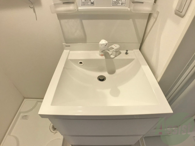 洗面設備　洗面台は人気の独立タイプです。使いやすいですよね。