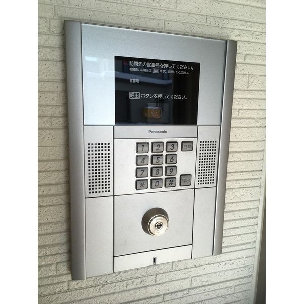 セキュリティ　TVモニターホンとオートロックがあり安心感があります♪