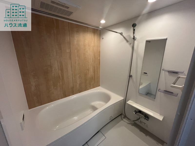 バス・シャワールーム　同タイプ別号室のお写真です