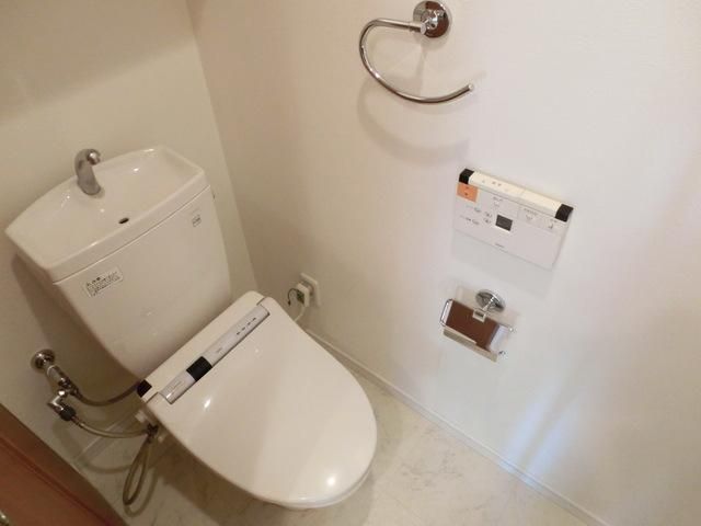 トイレ　☆洗浄便座付お手洗☆