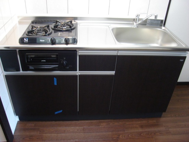 キッチン　同物件別号室のものです。