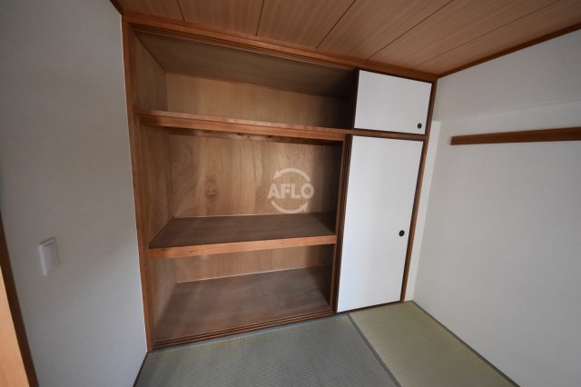 収納　アーバンパーク関目　押入れ