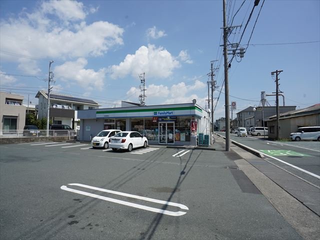 コンビニ　ファミリーマート　浜松天龍川町店（コンビニ）まで100m