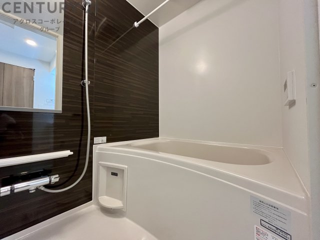 バス・シャワールーム　浴室乾燥機・追い焚き機能付きで便利！