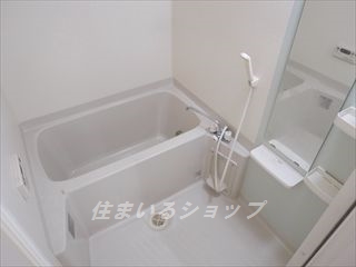 バス・シャワールーム　追い焚き・浴室暖房乾燥機あり