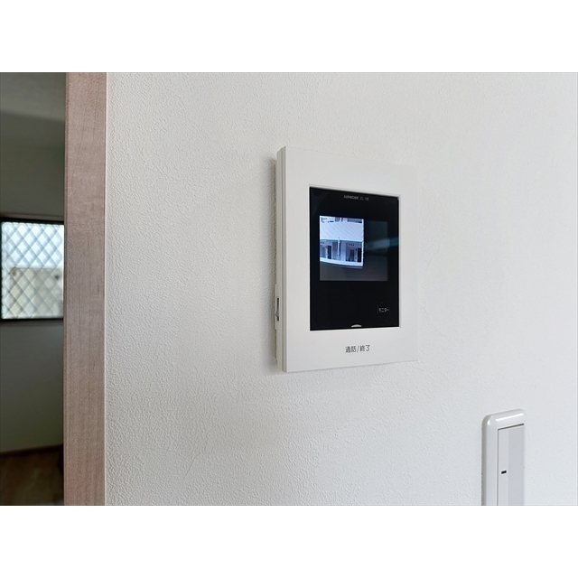 セキュリティ　来客はモニターで確認できます